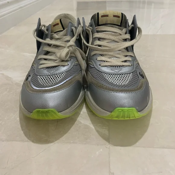 GUCCI Ultrapace Sneakers Size 8